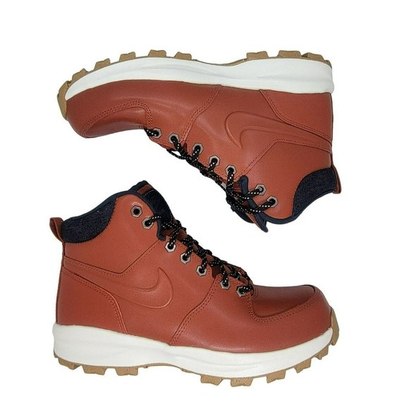 boots nike manoa